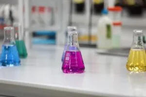 Yüzey kaplama süreçlerinde kalite kontrol ve laboratuvar analiz çalışmaları